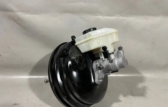 Porsche Cayenne (92A) Brake booster 7P5612101B 95835592302