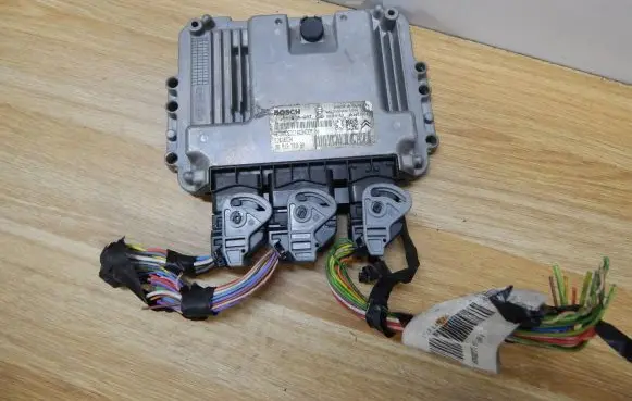 Citroen C5 Engine control unit/module 9661971380 9653958980 0281012987
