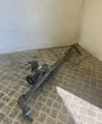 Iveco Daily 4th gen Front wiper linkage and motor
