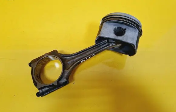 Audi A4 S4 B6 8E 8H Piston 81P32