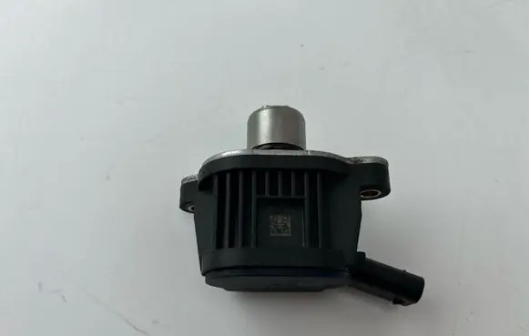 Audi A3 S3 8V Camshaft vanos timing valve 04E906048A