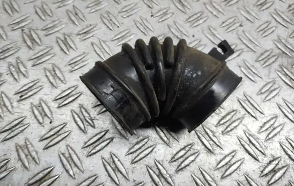 Suzuki SX4 Air intake hose/pipe