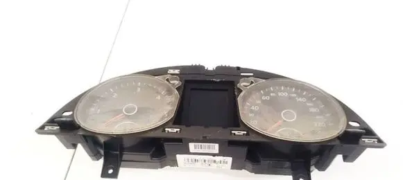Volkswagen PASSAT CC Speedometer (instrument cluster) 3C8920870C