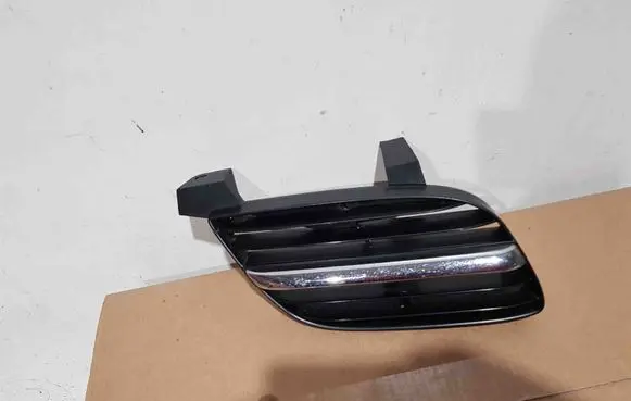 Nissan Almera N16 Front grill 62322BM400