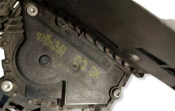 Ford Focus Front door lock 112321