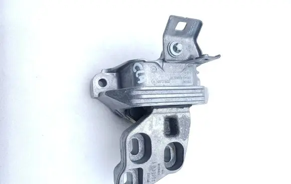 Mercedes-Benz CLA C117 X117 W117 Engine mount bracket A2462400617