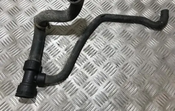 Volkswagen PASSAT B5 Engine coolant pipe/hose 8d0121055f