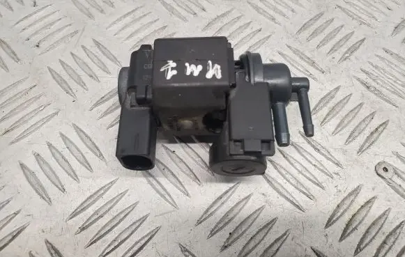 Audi Q7 4M Valve vacuum 06M906629