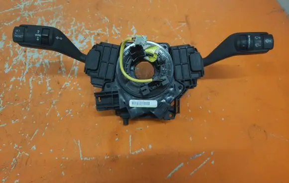 Ford Focus C-MAX Other switches/knobs/shifts 4M5T14A664AB