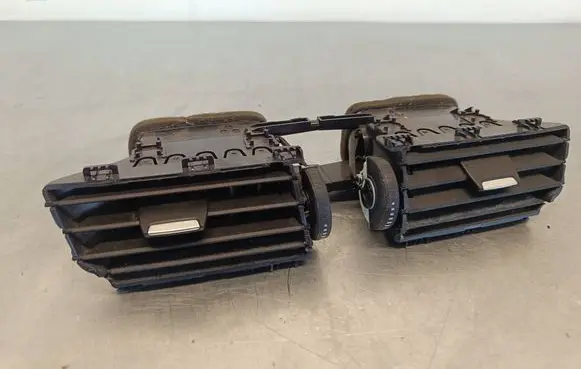 BMW X1 F48 F49 Dash center air vent grill 9292741 522456 17852911