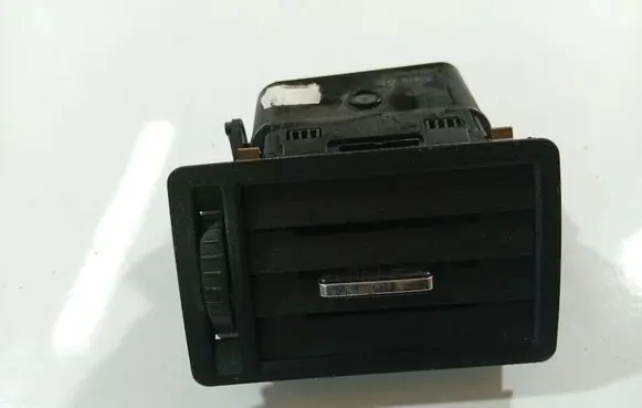 Ford Focus C-MAX Dash center air vent grill 3M51R018B09AFW