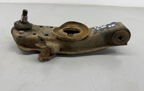Mitsubishi L300 Front control arm
