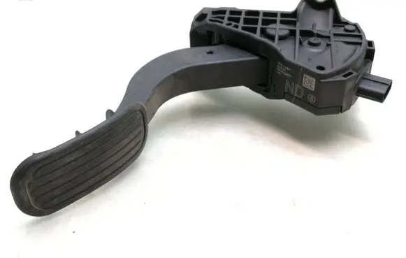 Toyota C-HR I Accelerator throttle pedal 78110F4021