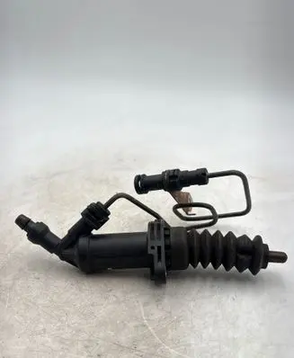 BMW X3 F25 Clutch master cylinder 6785964 21526785964