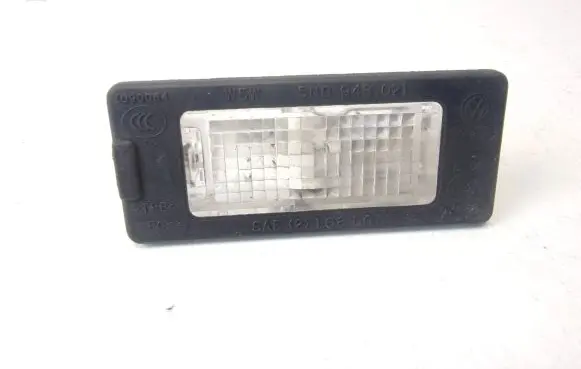 Volkswagen Touran II Number plate light 5N0943021