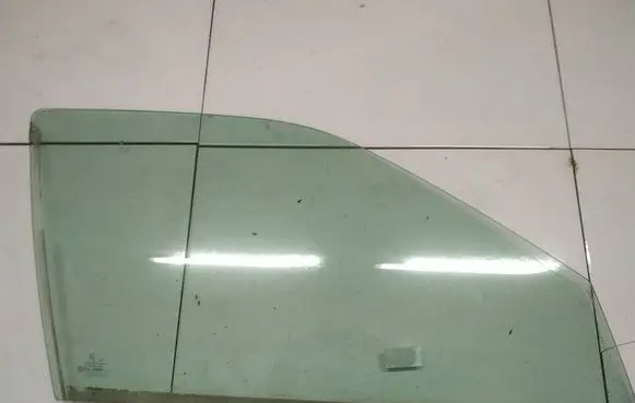 Peugeot 406 Front door window glass four-door as2