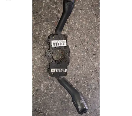 Audi A6 S6 C5 4B Wiper turn signal indicator stalk/switch 8L0953513H