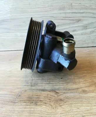 Ford Focus Power steering pump XBDFX0DD0403 XS413A733AC