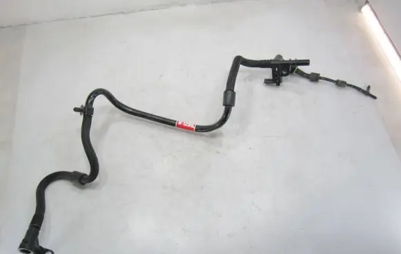 Volkswagen PASSAT B8 Vacuum line/pipe/hose 04L611933