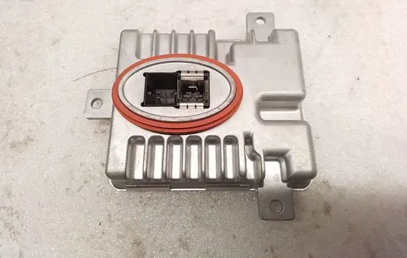 BMW 7 F01 F02 F03 F04 Headlight ballast module Xenon 7237647 W003T20071