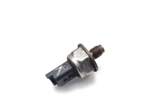 Opel Vectra C Fuel pressure sensor 9663305480