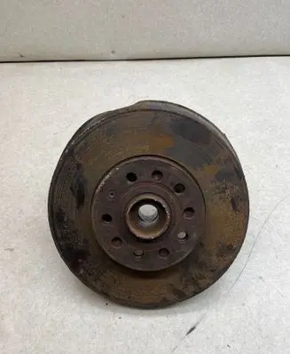 Volkswagen Touran I Front wheel hub spindle knuckle