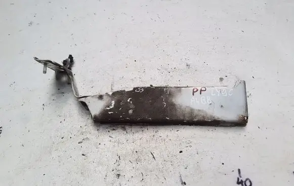 Audi A4 S4 B8 8K Fender mounting bracket