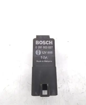 Volvo XC90 Glow plug pre-heat relay 0281003037