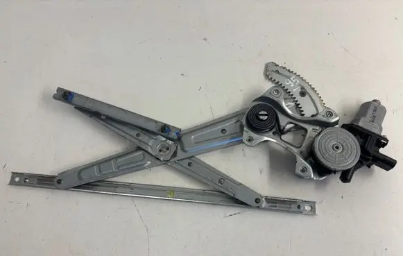 Honda CR-V Front door window regulator with motor 12092807