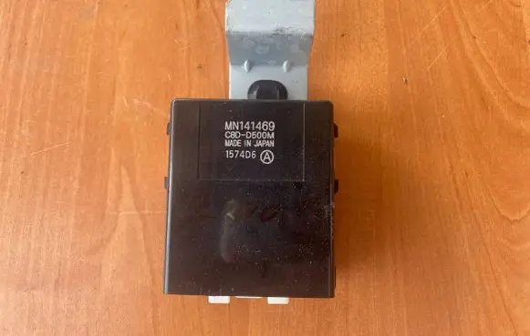 Mitsubishi L200 Bluetooth control unit module N0090080 6917