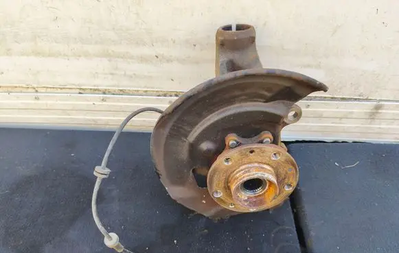 Nissan Qashqai Front wheel hub 