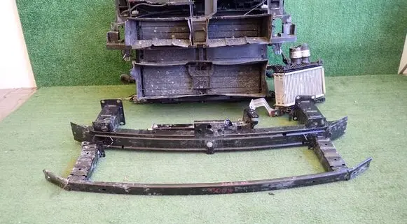 Peugeot 3008 III Radiator support slam panel 
