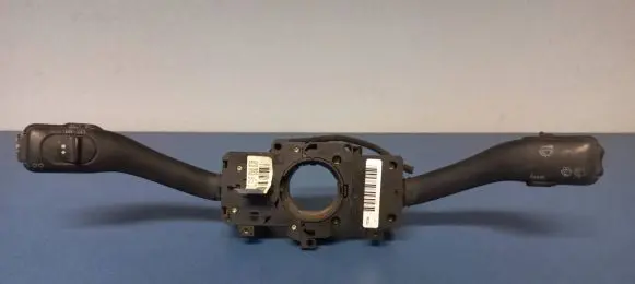 Volkswagen PASSAT B5.5 Indicator stalk 8L0953513J