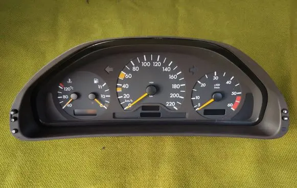 Mercedes-Benz E W210 Speedometer (instrument cluster) 2105400548 110008826002