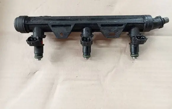 Skoda Fabia Mk1 (6Y) Fuel main line pipe 03E133320A