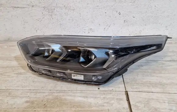 KIA Ceed Headlight/headlamp 92101j7500