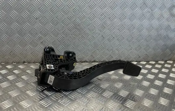 KIA Sportage Clutch pedal 32802n7120