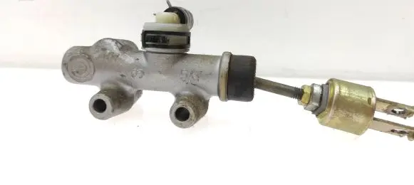 Toyota Avensis Verso Clutch master cylinder