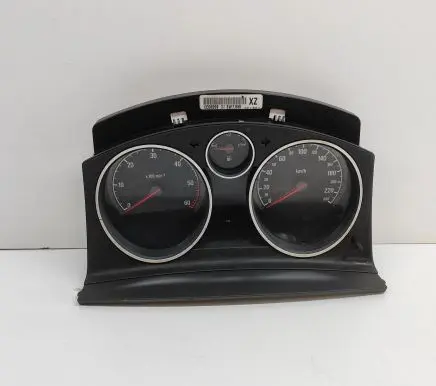 Opel Zafira C Speedometer (instrument cluster) 13308999