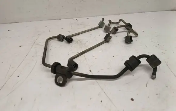 KIA Optima Fuel injector supply line/pipe 