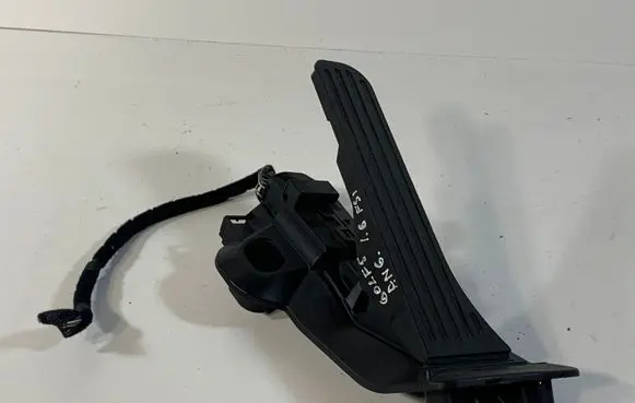Skoda Octavia Mk2 (1Z) Accelerator throttle pedal 1K2721503M