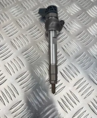 BMW 2 F45 Fuel injector 0445110613 8514146
