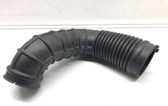 Air intake hose/pipe