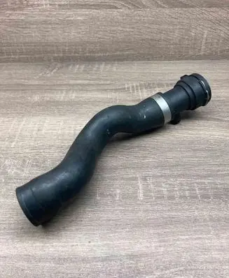 BMW 5 E39 Engine coolant pipe/hose 1705223 1436779 16188010
