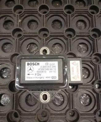 BMW 3 E46 ESP acceleration yaw rate sensor 0265005246 A0025426618 5000810