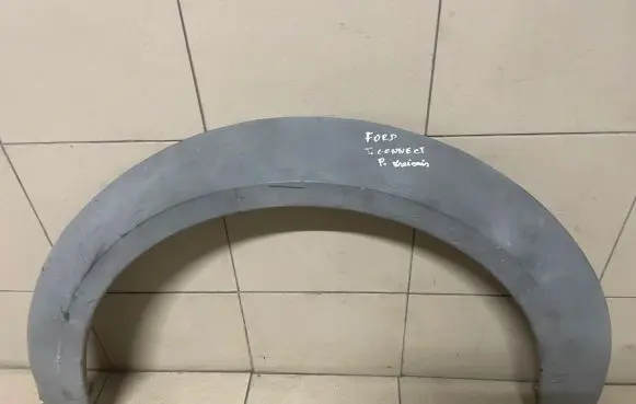 Front arch trim