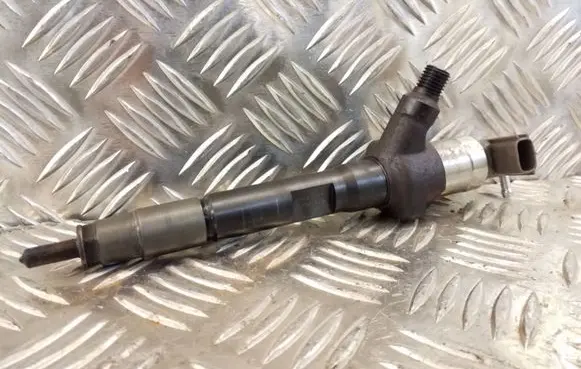 Mazda CX-7 Fuel injector 001111M06428 A2D6E9DF E0DFF0D8
