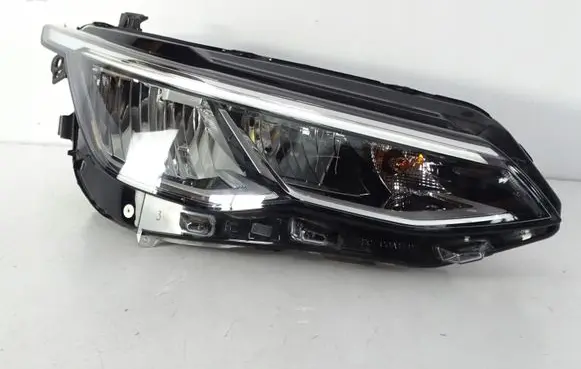 Volkswagen Golf VIII Headlight/headlamp