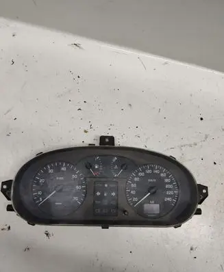 Renault Scenic I Speedometer (instrument cluster) P8200071820