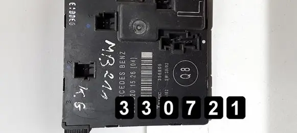 Mercedes-Benz E W211 Engine control unit/module 2118201526